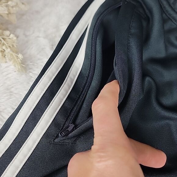 ADIDAS Joggers /Track Pants‎ - Picture 3 of 8